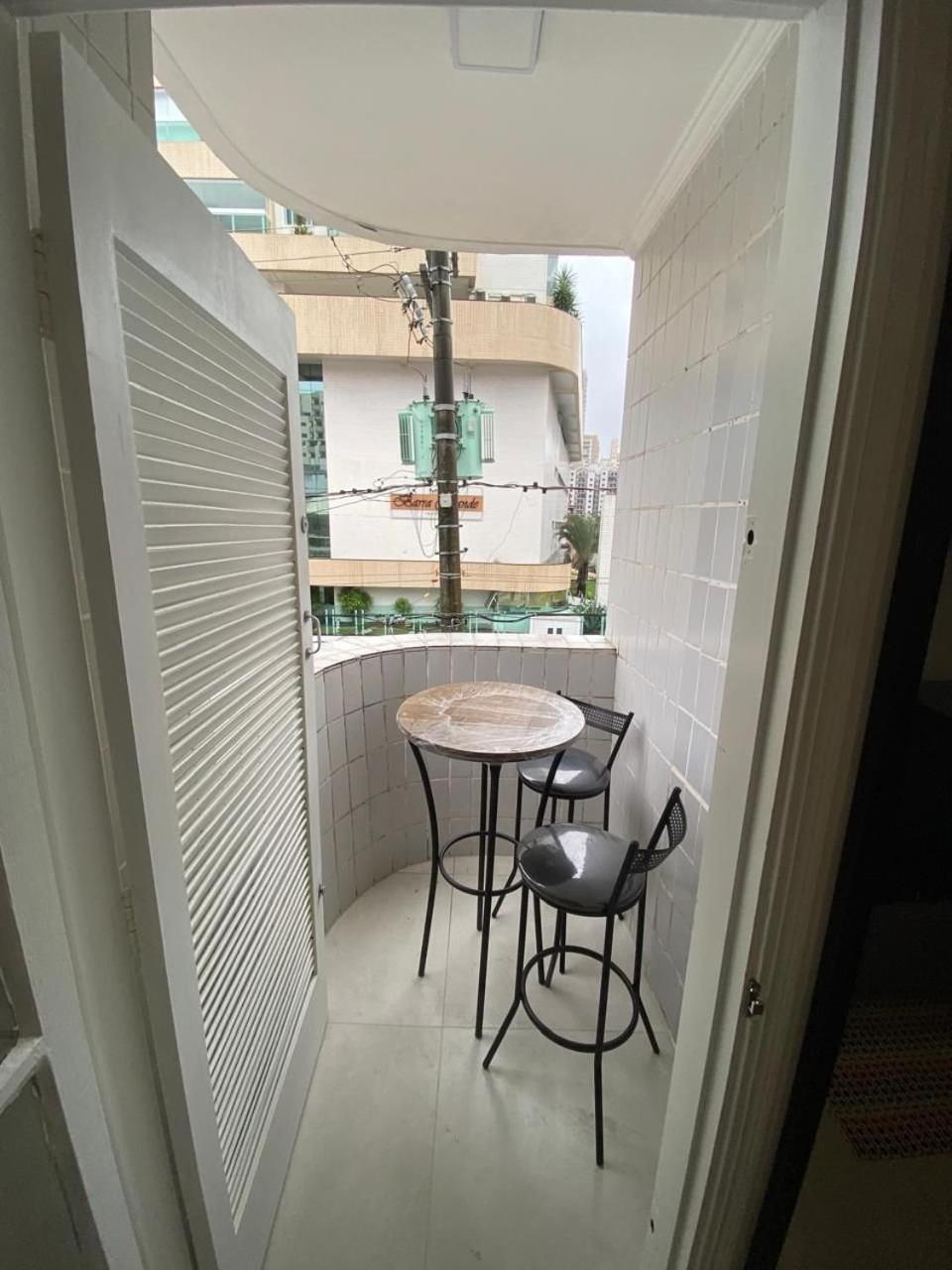 Canto Forte- Suite C/Varanda - Ate 5 Hospedes- Garagem - Wi Fi E 200 Metros Da Praia, 50 Metros Da Av Gastronomica Da Pg Praia Grande (Santos) Eksteriør bilde