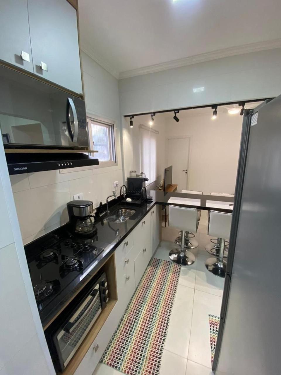 Canto Forte- Suite C/Varanda - Ate 5 Hospedes- Garagem - Wi Fi E 200 Metros Da Praia, 50 Metros Da Av Gastronomica Da Pg Praia Grande (Santos) Eksteriør bilde