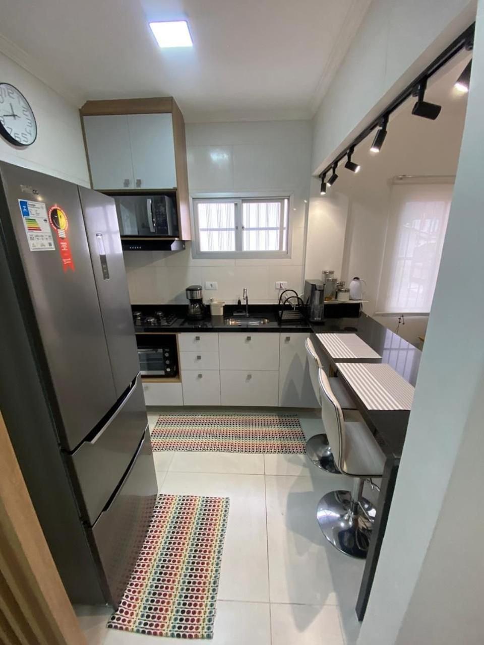 Canto Forte- Suite C/Varanda - Ate 5 Hospedes- Garagem - Wi Fi E 200 Metros Da Praia, 50 Metros Da Av Gastronomica Da Pg Praia Grande (Santos) Eksteriør bilde